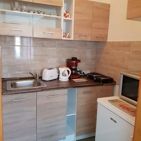 Tiffany Apartman Apartman *