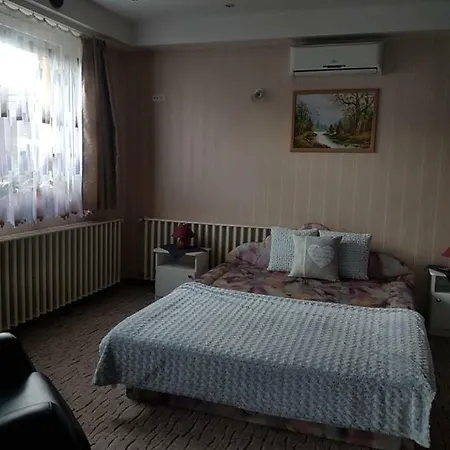 Tiffany Apartman Apartman